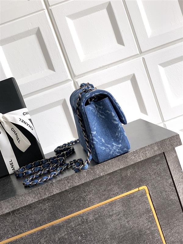 2026127205655796 700